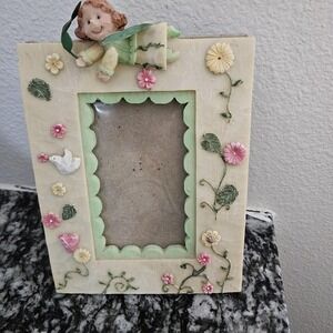 vintage Elizabeth Andrews Ltd. Angel 3DGarden themed resin picture frame‎